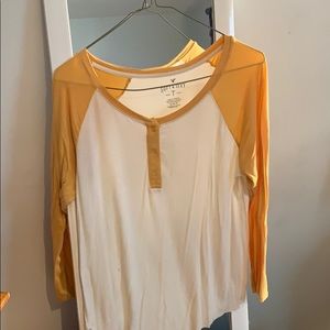 American eagle baseball tee yellow and white